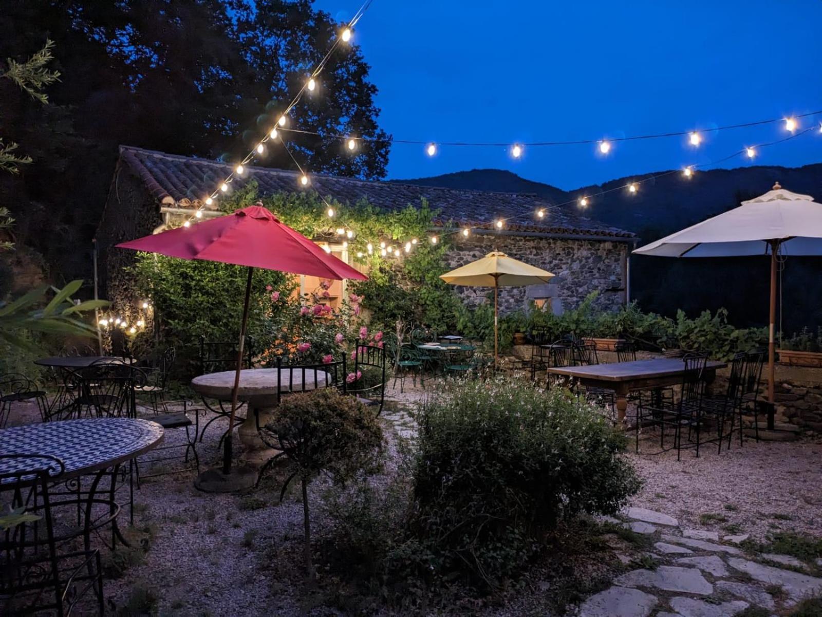 Les Jardins De Lumiere Bed & Breakfast Brusque Exterior photo